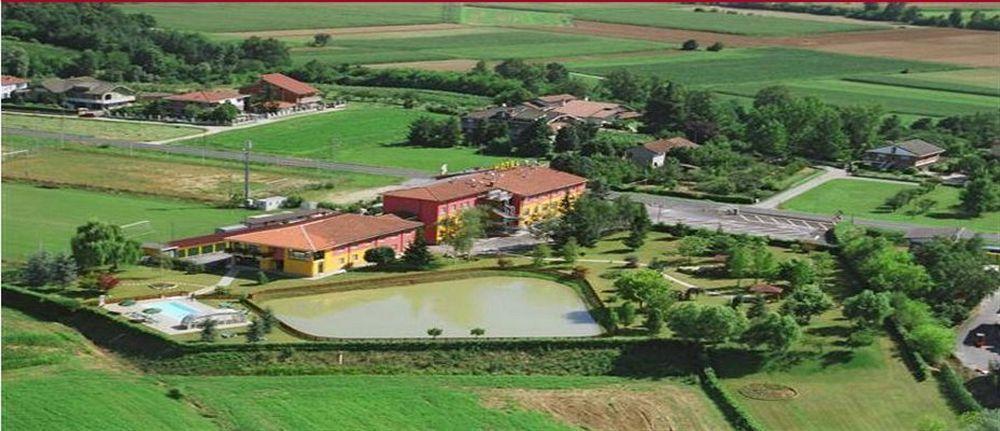 Lo Scoiattolo Piedmont Bike Hotel Pralormo Екстериор снимка