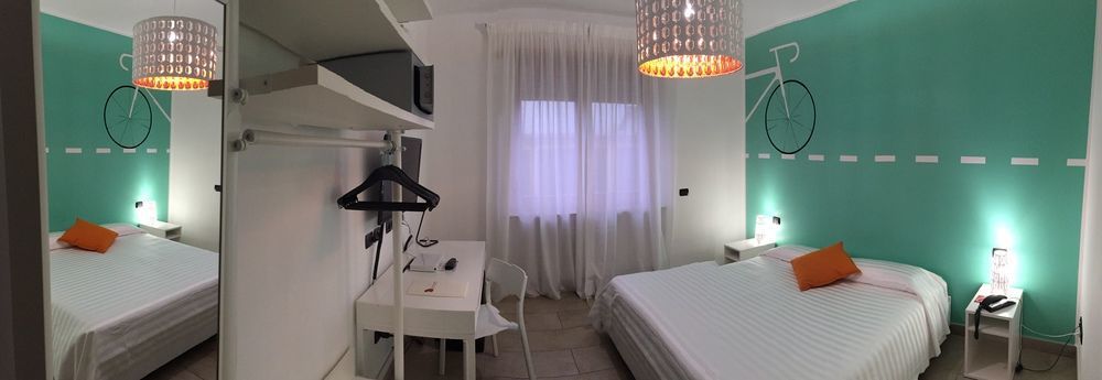 Lo Scoiattolo Piedmont Bike Hotel Pralormo Екстериор снимка