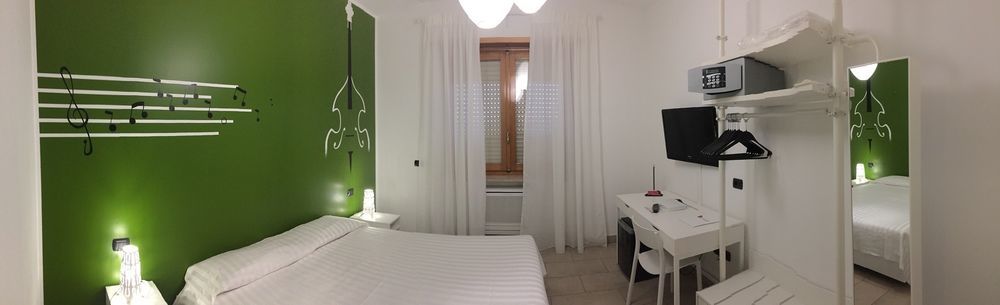 Lo Scoiattolo Piedmont Bike Hotel Pralormo Екстериор снимка