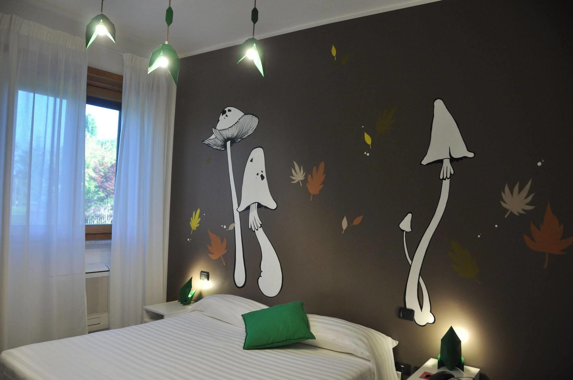 Lo Scoiattolo Piedmont Bike Hotel Pralormo Екстериор снимка