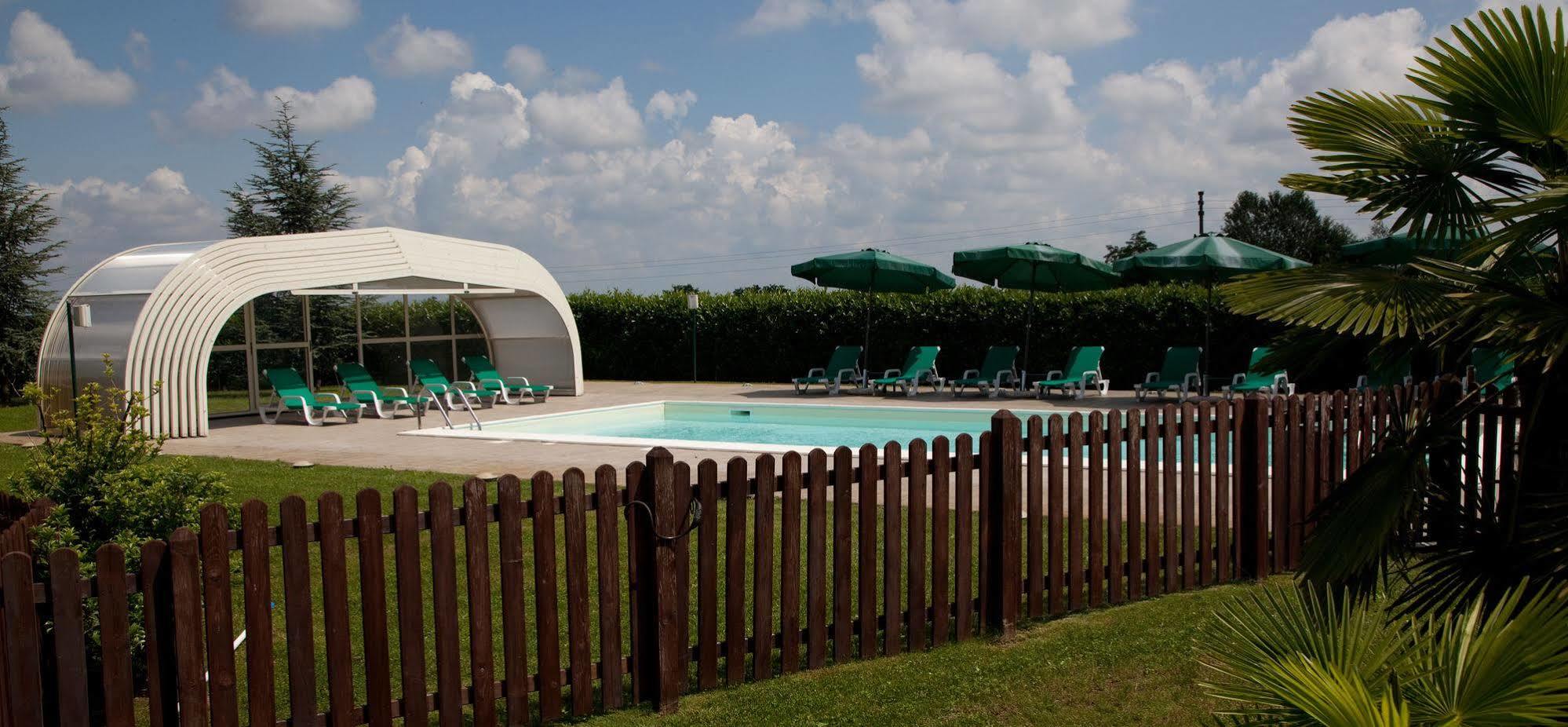 Lo Scoiattolo Piedmont Bike Hotel Pralormo Екстериор снимка